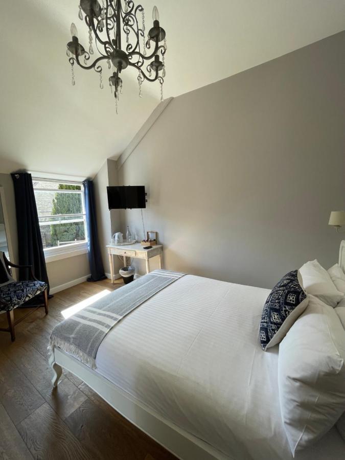 The Queen Matilda Country Rooms Avening Esterno foto