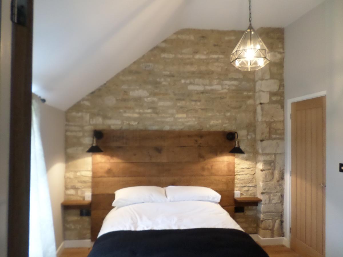 The Queen Matilda Country Rooms Avening Esterno foto